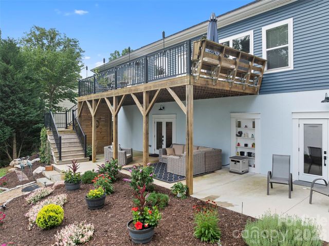 645 Riverside Drive, Lexington, NC 27292
