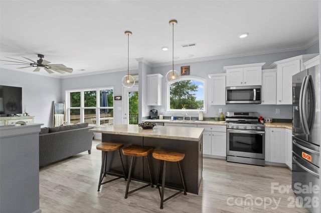 645 Riverside Drive, Lexington, NC 27292