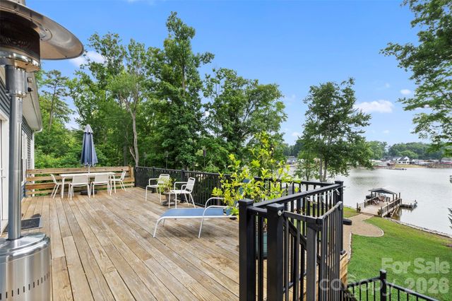 645 Riverside Drive, Lexington, NC 27292