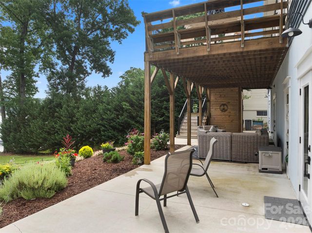 645 Riverside Drive, Lexington, NC 27292