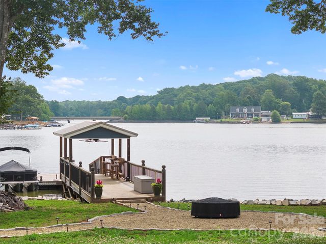 645 Riverside Drive, Lexington, NC 27292