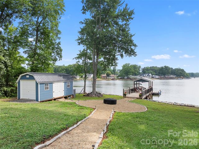 645 Riverside Drive, Lexington, NC 27292
