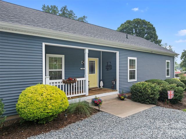 645 Riverside Drive, Lexington, NC 27292