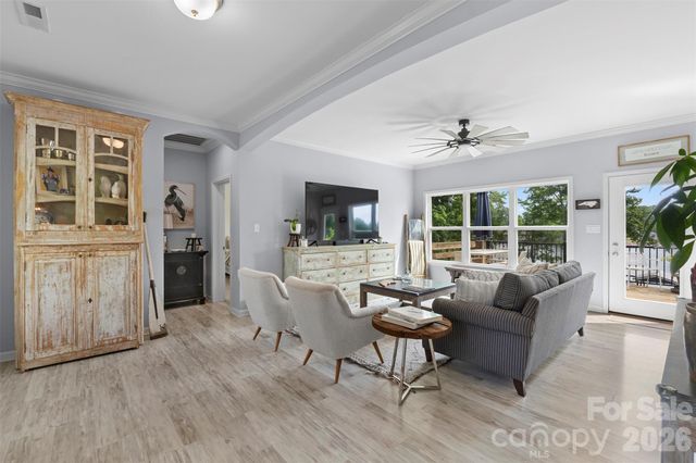 645 Riverside Drive, Lexington, NC 27292