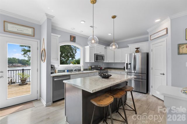 645 Riverside Drive, Lexington, NC 27292
