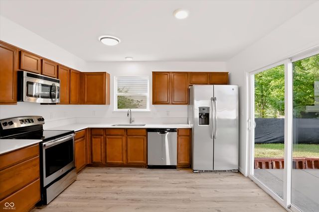 154 Thistlewood Drive, Greenfield, IN 46140