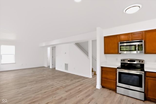 154 Thistlewood Drive, Greenfield, IN 46140