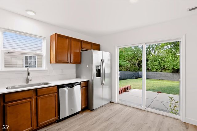 154 Thistlewood Drive, Greenfield, IN 46140