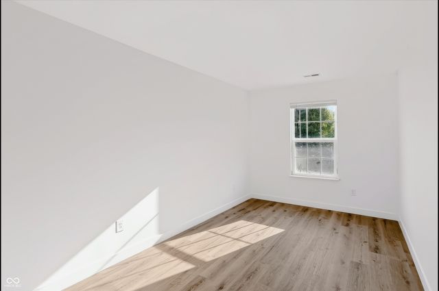 154 Thistlewood Drive, Greenfield, IN 46140
