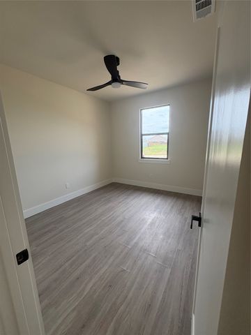 216 Reliance Road, Godley, TX 76044