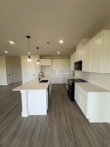 216 Reliance Road, Godley, TX 76044