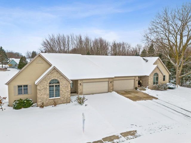 125 FIELDCREST DRIVE, Brillion, WI 54110