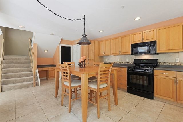 1003 Old Bridge Ln 1003, Bellingham, MA 02019