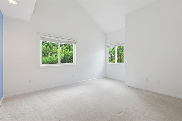 1003 Old Bridge Ln 1003, Bellingham, MA 02019
