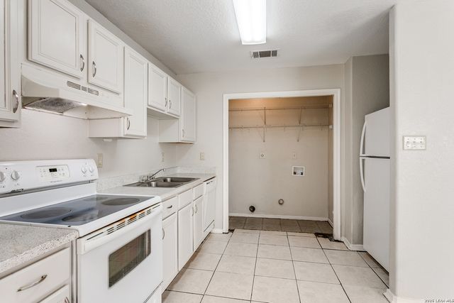 4711 Gavlick Farm, San Antonio, TX 78244