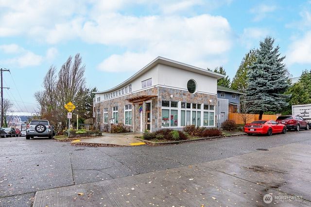 1322 S Bayview, Seattle, WA 98144