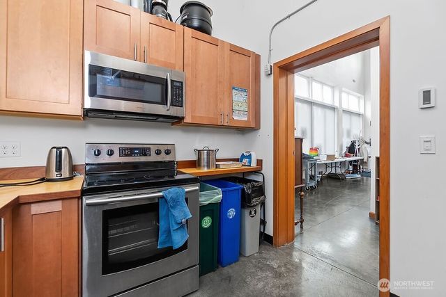 1322 S Bayview, Seattle, WA 98144