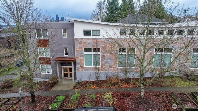 1322 S Bayview, Seattle, WA 98144
