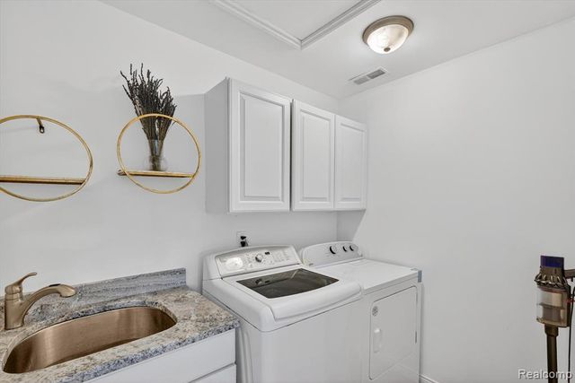 48877 Wildwood Court, Plymouth, MI 48170