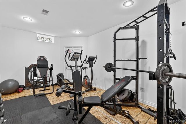 48877 Wildwood Court, Plymouth, MI 48170