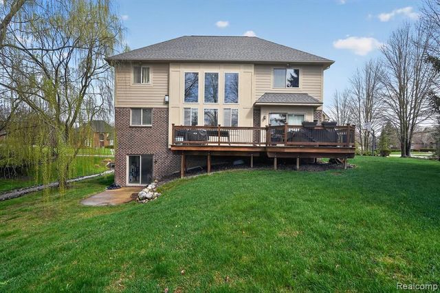 48877 Wildwood Court, Plymouth, MI 48170