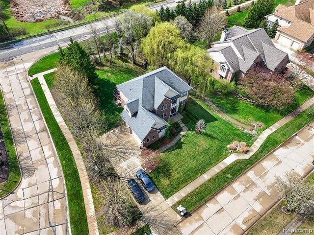 48877 Wildwood Court, Plymouth, MI 48170