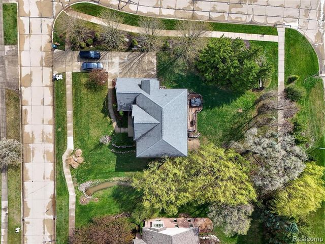 48877 Wildwood Court, Plymouth, MI 48170