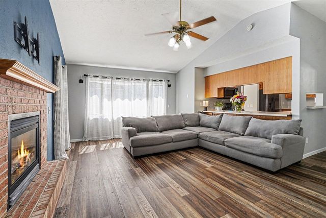 166 Ridgewood Street, Kalamazoo, MI 49001