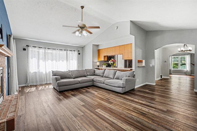 166 Ridgewood Street, Kalamazoo, MI 49001