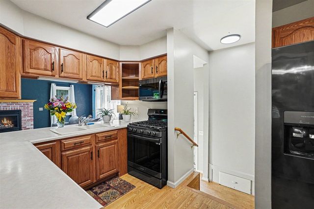 166 Ridgewood Street, Kalamazoo, MI 49001