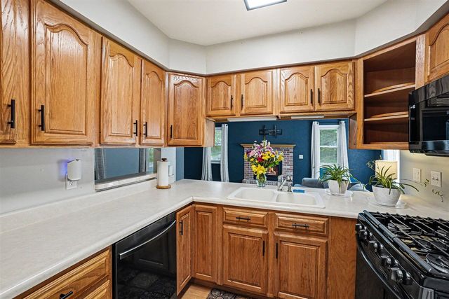 166 Ridgewood Street, Kalamazoo, MI 49001