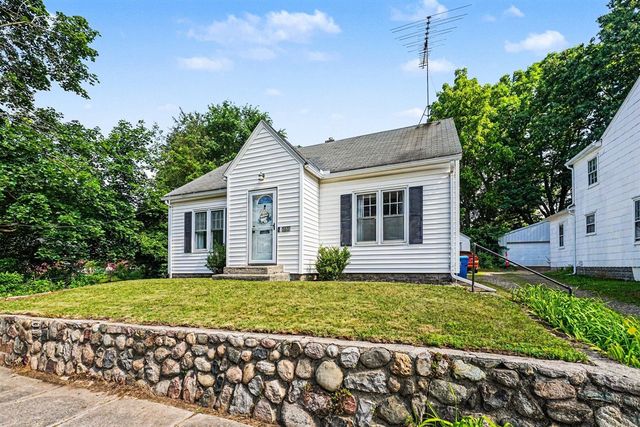 166 Ridgewood Street, Kalamazoo, MI 49001