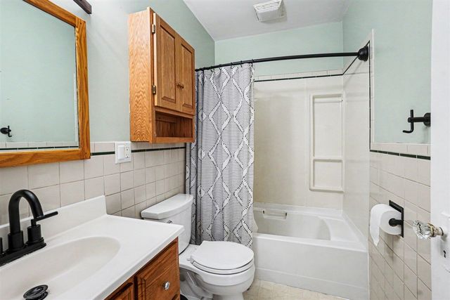 166 Ridgewood Street, Kalamazoo, MI 49001