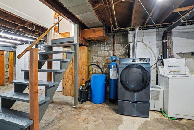 166 Ridgewood Street, Kalamazoo, MI 49001