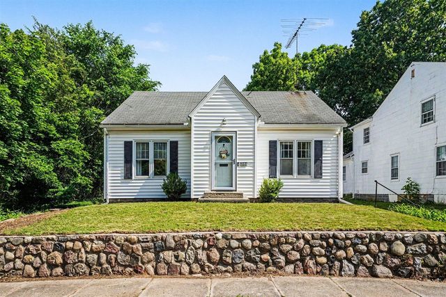 166 Ridgewood Street, Kalamazoo, MI 49001