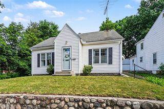 166 Ridgewood Street, Kalamazoo, MI 49001