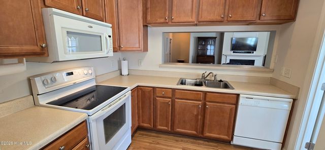 1924 Tara Court 101, Greenville, NC 27858