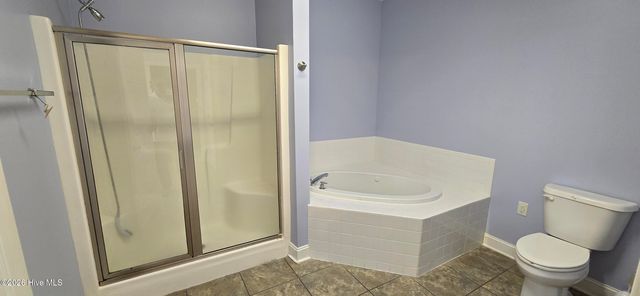 1924 Tara Court 101, Greenville, NC 27858