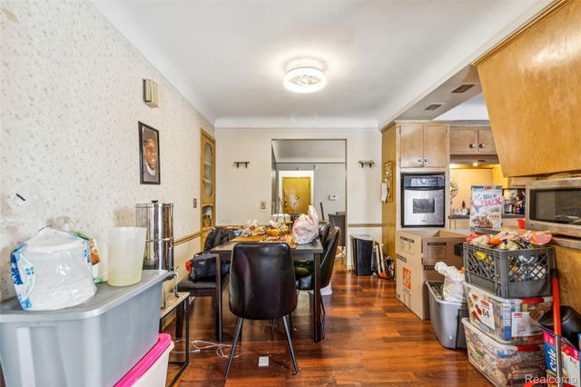 19030 Holbrook Avenue, Eastpointe, MI 48021