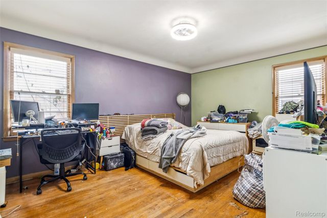 19030 Holbrook Avenue, Eastpointe, MI 48021