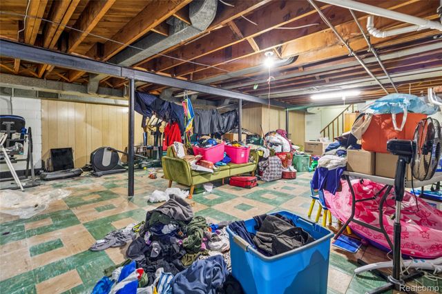 19030 Holbrook Avenue, Eastpointe, MI 48021