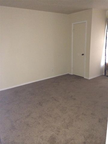 11830 Mosscrest Drive, Houston, TX 77048