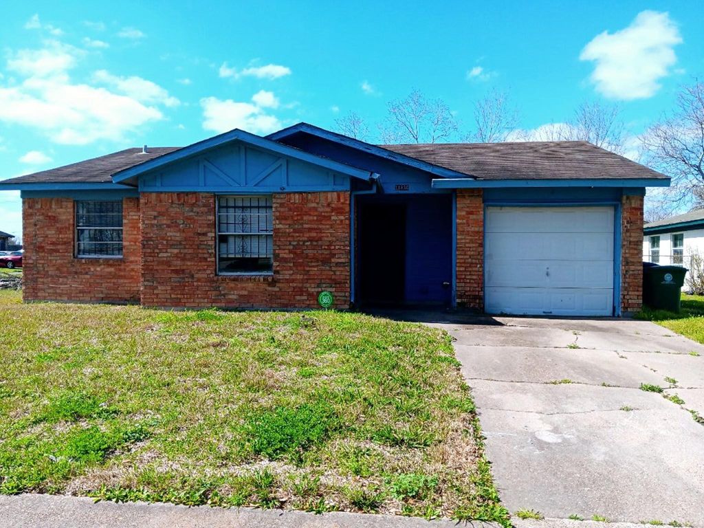 11830 Mosscrest Drive, Houston, TX 77048