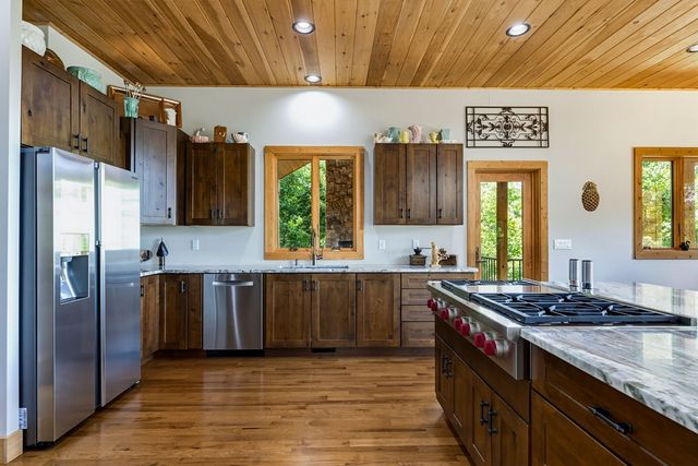 105 Noble Mountain Landing, Murphy, NC 28906
