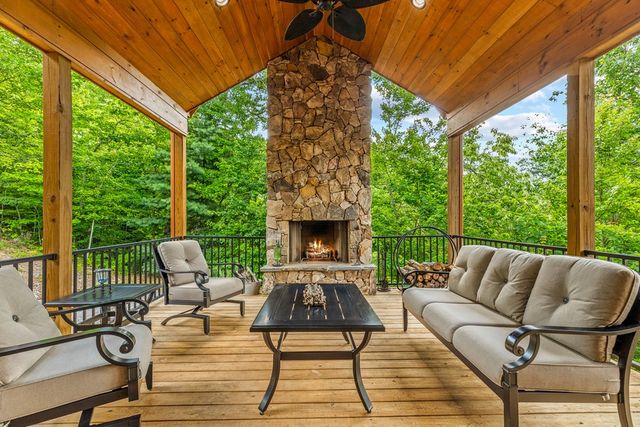 105 Noble Mountain Landing, Murphy, NC 28906