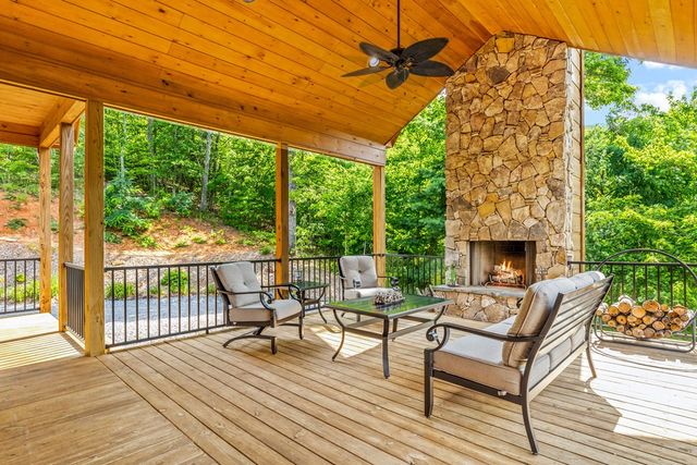 105 Noble Mountain Landing, Murphy, NC 28906