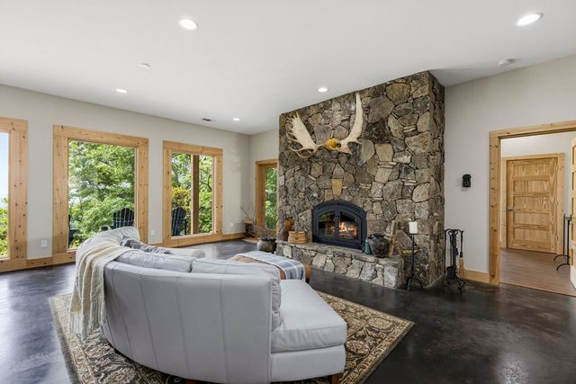 105 Noble Mountain Landing, Murphy, NC 28906