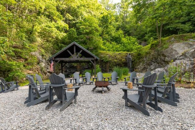 105 Noble Mountain Landing, Murphy, NC 28906