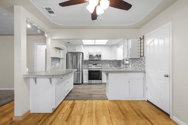 5730 E Bonnyview Road, Redding, CA 96001