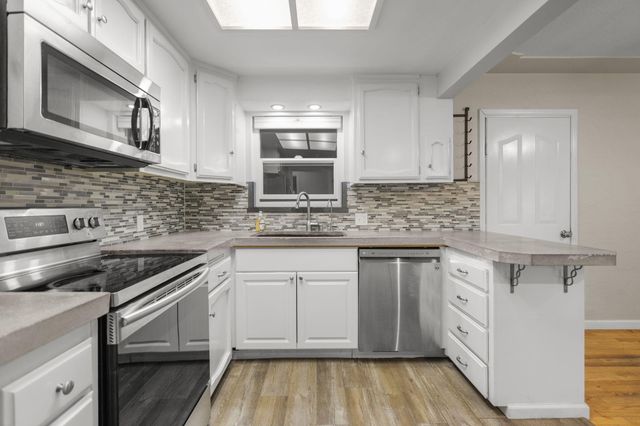 5730 E Bonnyview Road, Redding, CA 96001